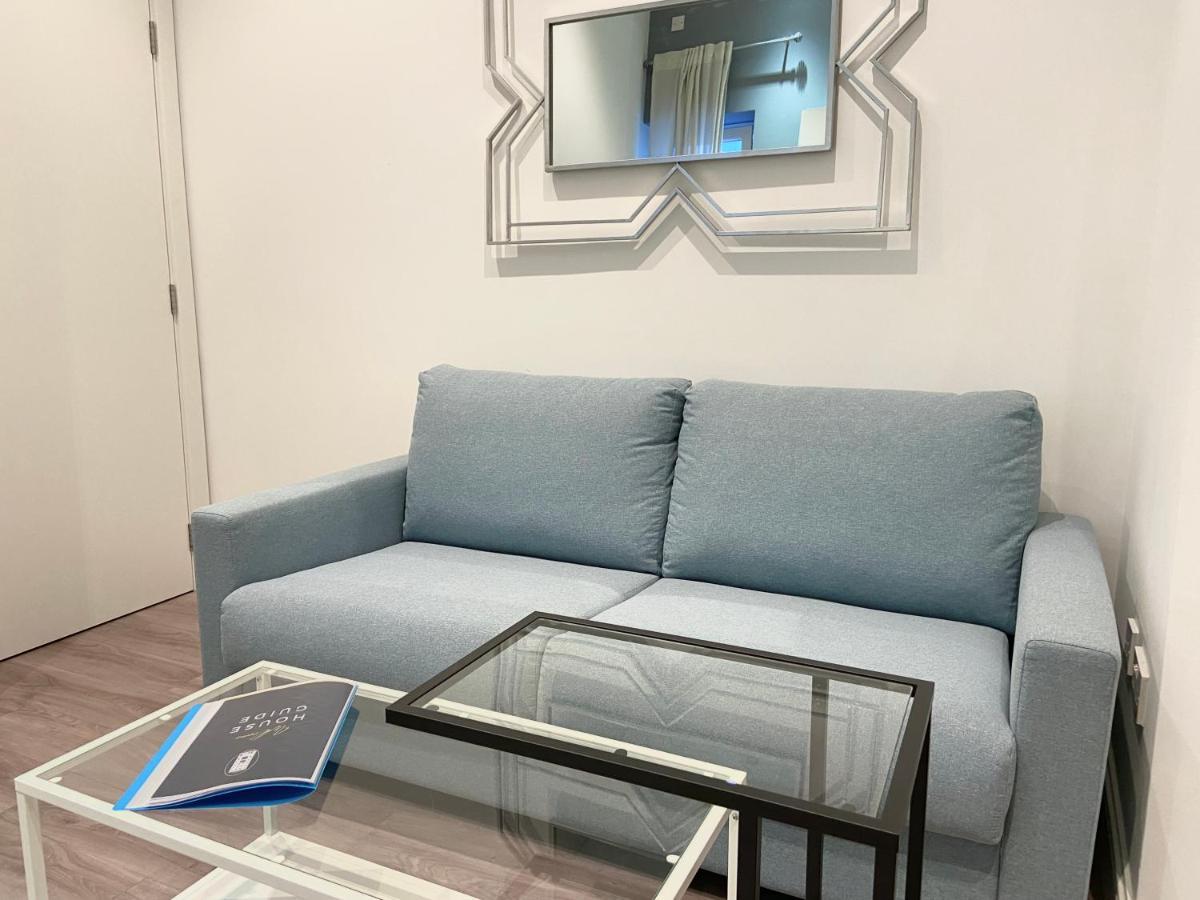 Modern City Centre Two Bedroom Windsor Apartment - Grand Central House Gibraltar Exterior foto