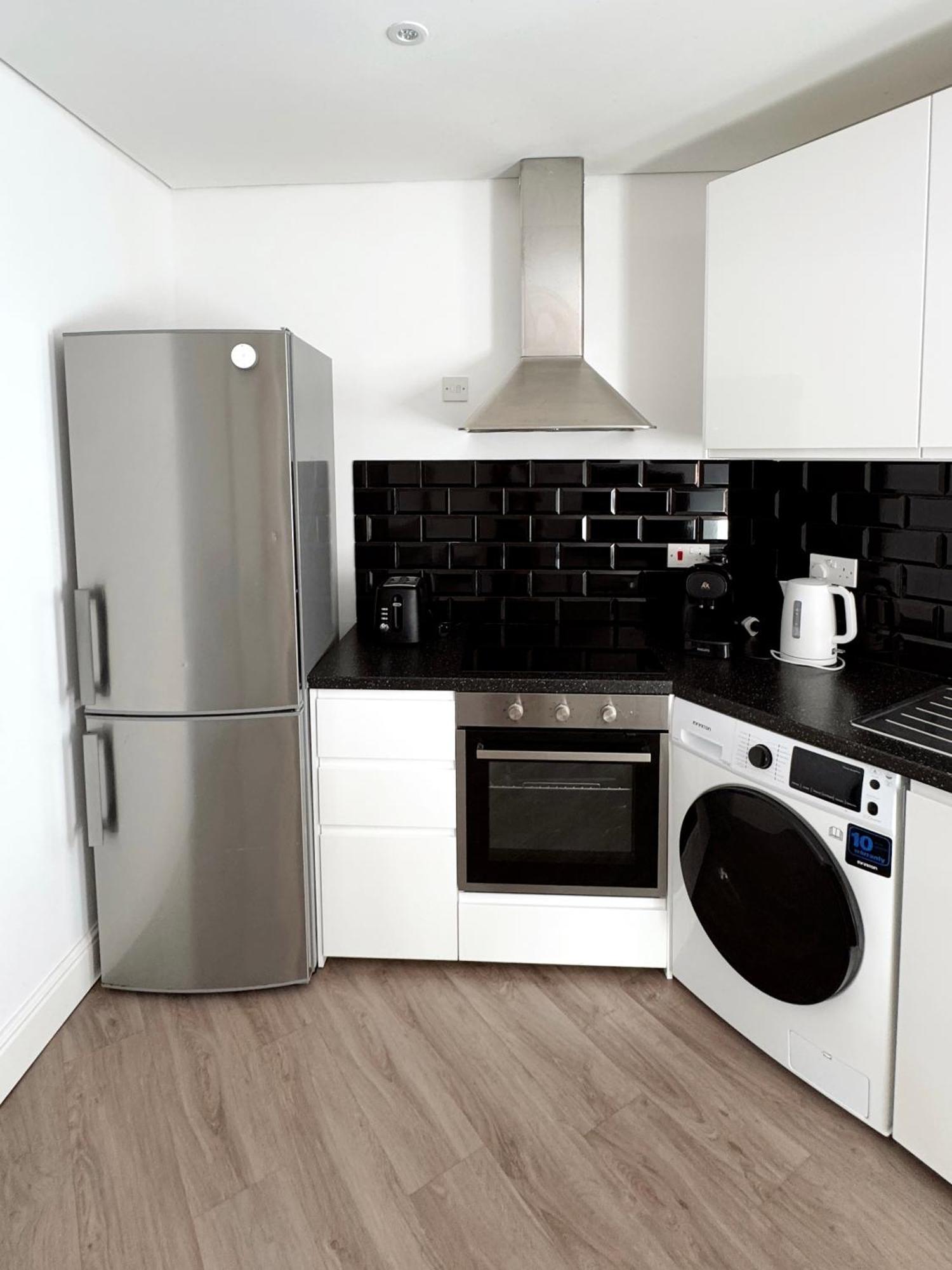 Modern City Centre Two Bedroom Windsor Apartment - Grand Central House Gibraltar Exterior foto